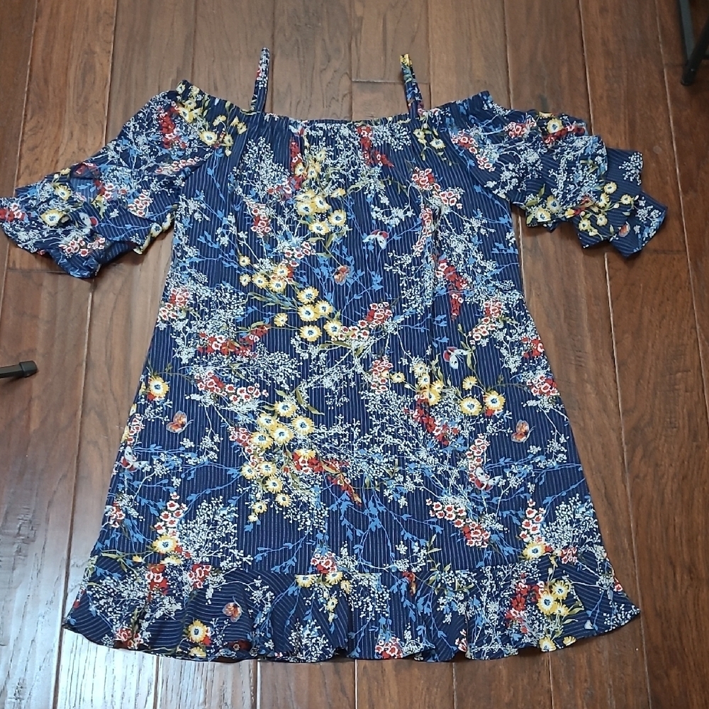 Gabby Skye Navy Blue Floral Off-Shoulder Dress with Layered Ruffle Sleeves (16)